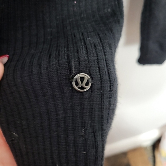 Large Lululemon Black Wool Cowlneck Sweater - Picture 2 of 5